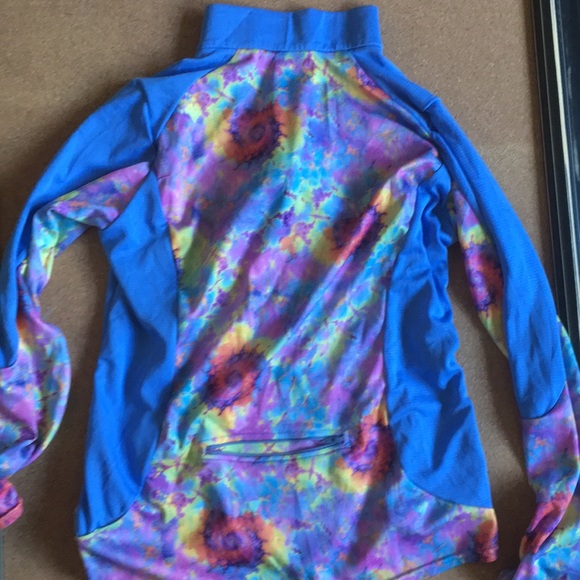 Performance top - Picture 2 of 2